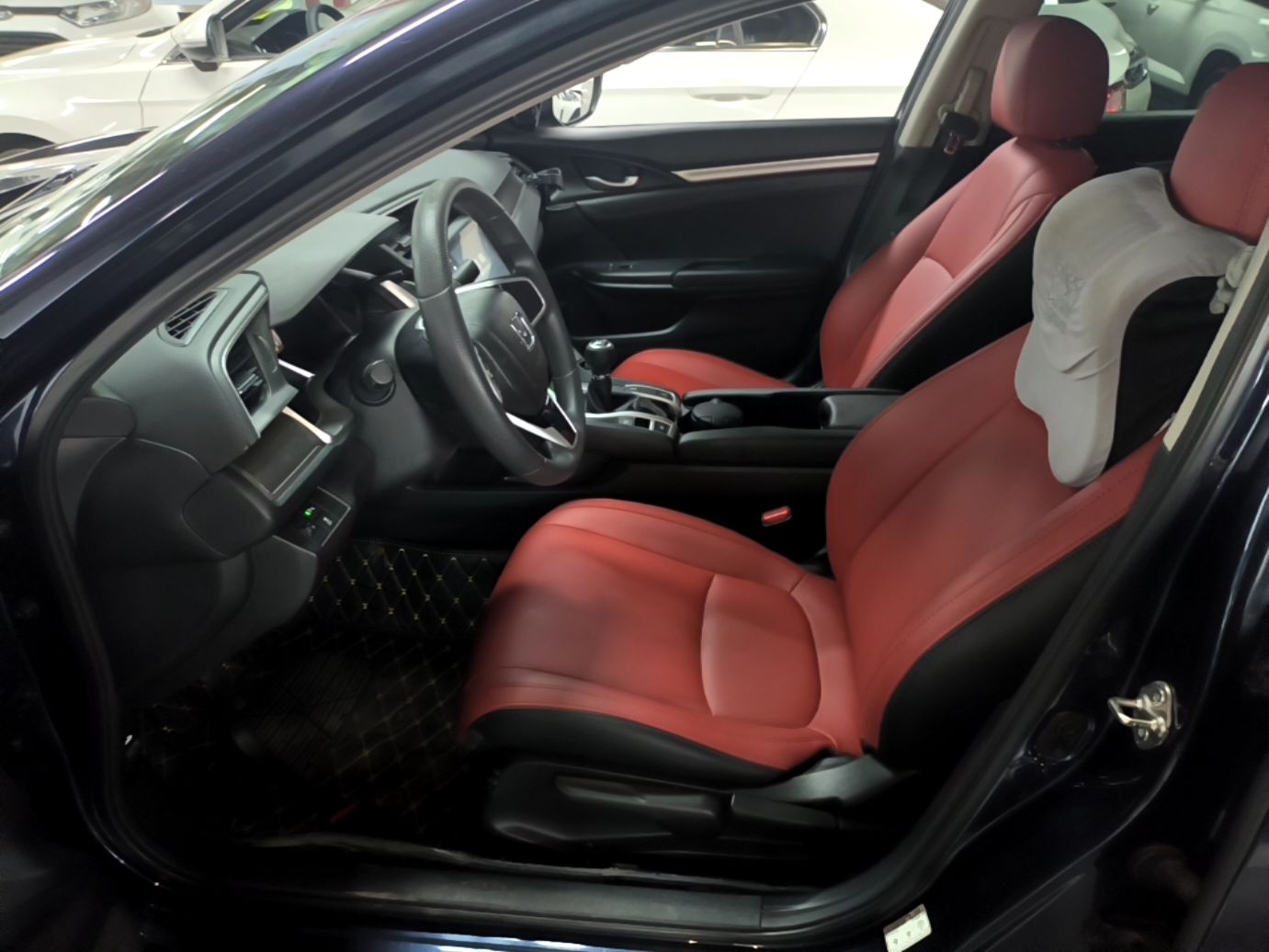 Interior delantero