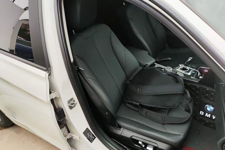 Used BMW 3 Series 2016 320i Fashion Model
