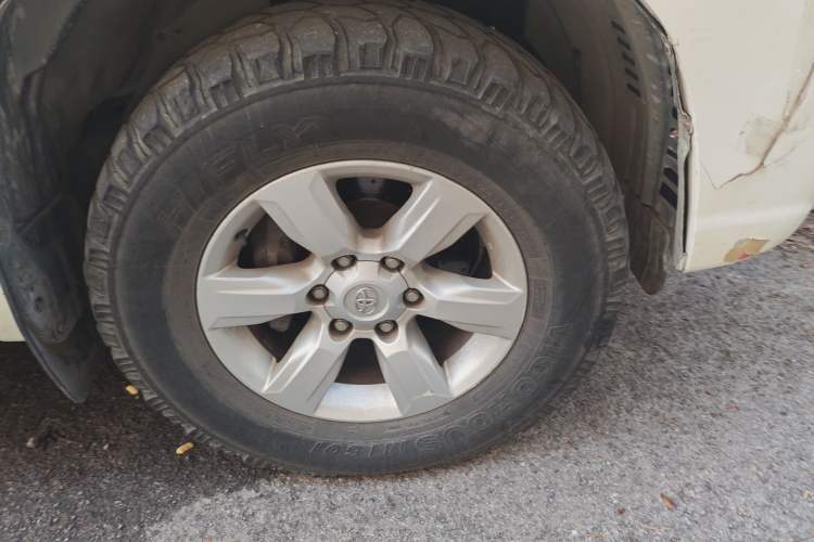 Used Toyota Prado 2013 2.7L Automatic Parallel Import Right Front Wheel Hub