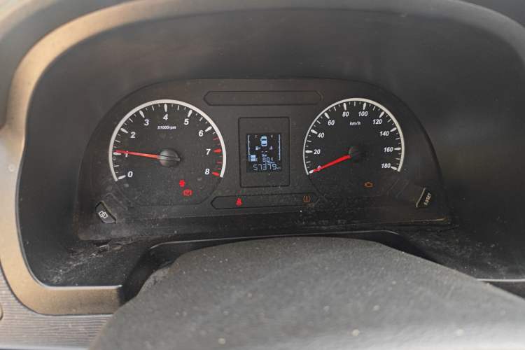 Used FORTHING Lingzhi 2022 M5L 1.6L Utility Model 7 Seats Odometer Close Up