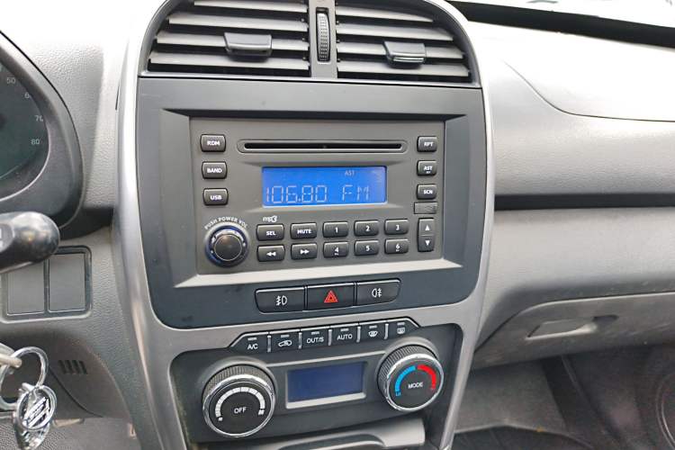 Used Chery Tiggo 3 2015 1.6L Manual Zhishang Commemorative Edition