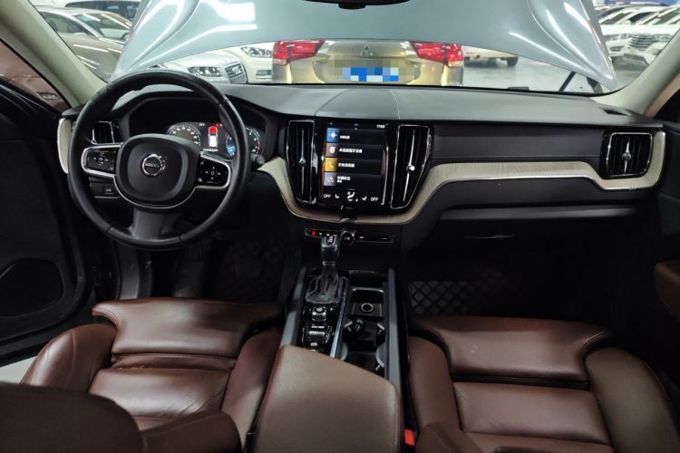 Used Volvo XC60 2021 T5 4x4 Smart Luxury Edition
