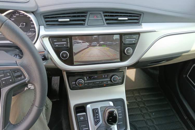 Used Geely Auto Emgrand GL 2017 1.8L DCT Elite Model
