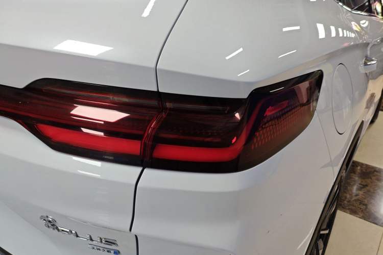 Used BYD Song PLUS New Energy 2025 EV Intelligent Driving Version 520km Premium Model Exterior 3