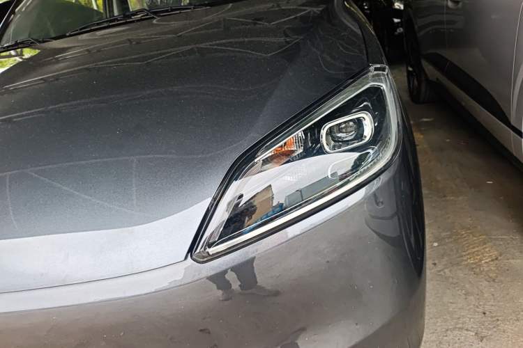 Used Wuling Hongguang New Energy 2024 All-Electric Model 300KM Practical Version Left Front Headlight