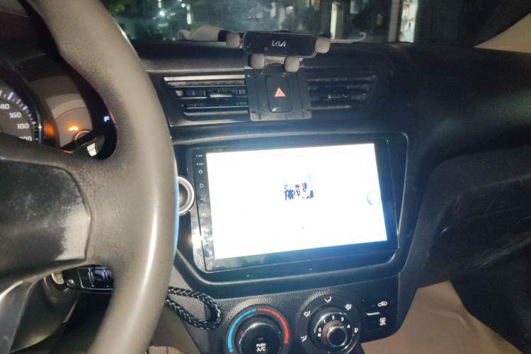 Used Kia K2 2012 Sedan 1.4L MT GLS Commemorative Edition Audio And AC Panel