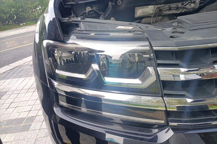 Used Volkswagen Teramont 2017 380TSI Four-Wheel Drive Luxury Edition Right Front Headlight