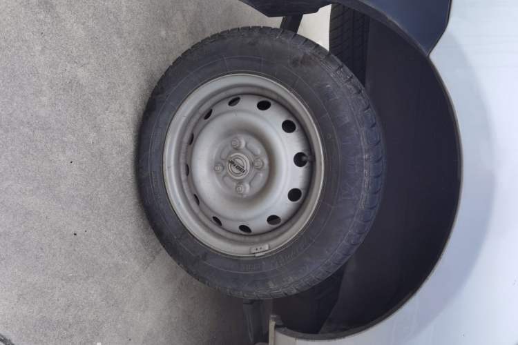 Used Jinbei Hiace X30 2023 1.5L Super-Enjoyment Van 2/5 Seats Non-Air-Conditioned Version SWC15M Exterior 5