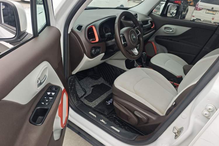 Used Jeep Renegade 2017 180T Automatic High-Energy Version
