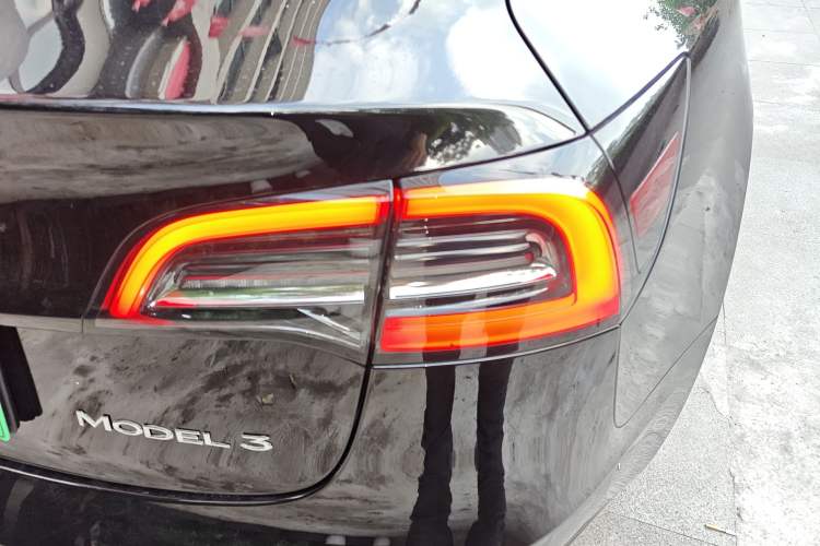 Used Tesla Model 3 2022 Rear-Wheel-Drive Version Exterior 3