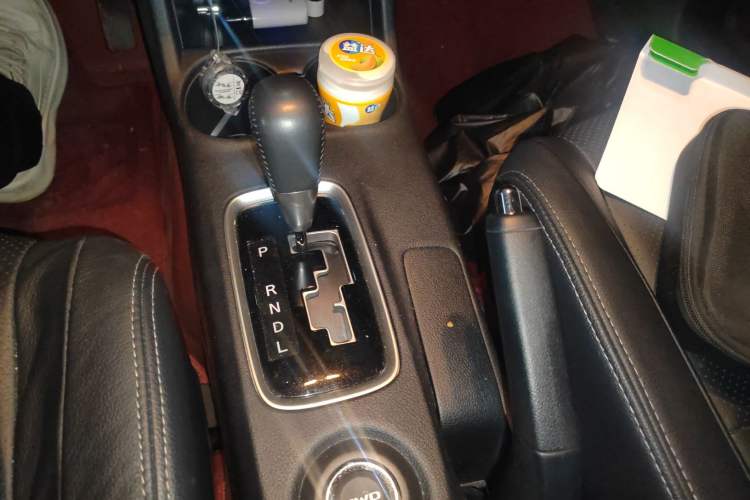 Used Mitsubishi Outlander 2016 2.4L 4x4 Luxury Edition 7-Seater
