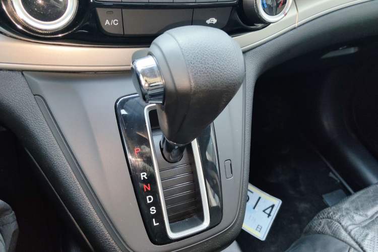 Used Honda CR-V 2016 2.0L two-wheel drive Urban Edition
