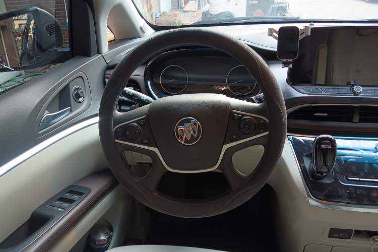 Used Buick GL8 2023 Land Executive Class Smart Enjoyment Model
