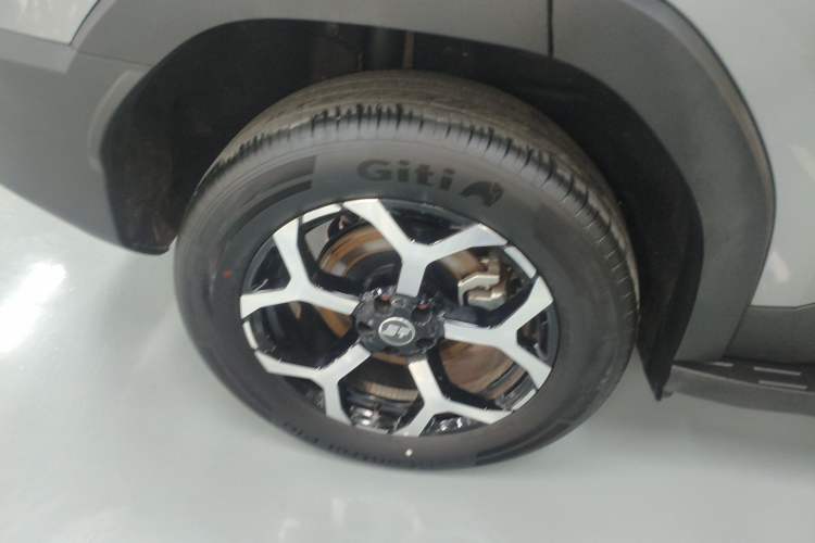 Used JETOUR Shanhai T1 2025 150 km Heading South Exterior 2