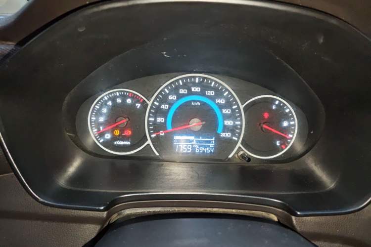 Used Wuling Hongguang V 2022 1.5L Enjoy Edition Hydraulic Power Steering LAR
