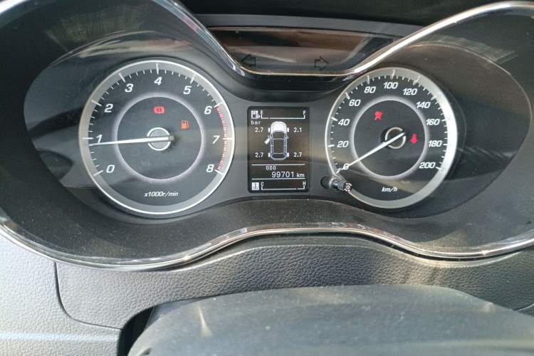 Used Baojun 560 2015 1.8L manual luxury version