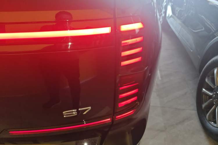 Used GAC Trumpchi Xiangwang S7 2025 205 km Max LiDAR Version Right Rear Taillight
