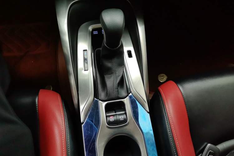 Used Toyota Corolla 2019 Dual-Engine 1.8L E-CVT GL-i Elite Edition Gear Lever
