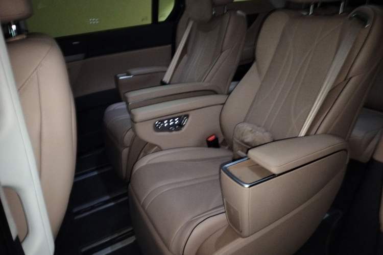 Used XPeng X9 2025 740 Ultra-Long Range Max