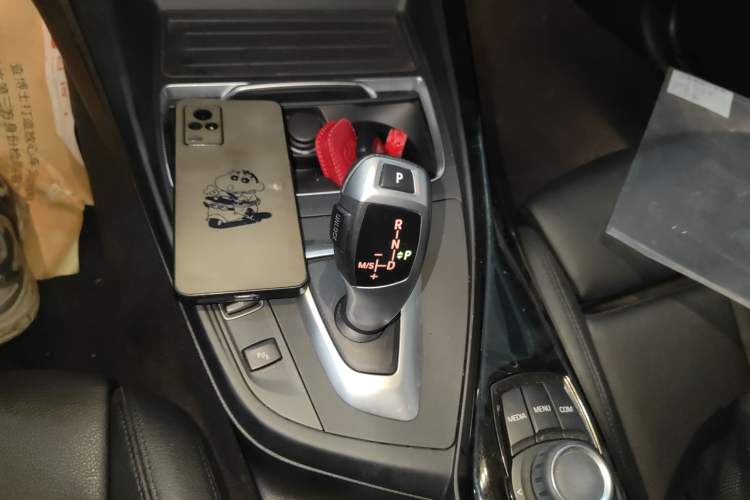 Used BMW 2 Series 2019 225i Sport Design Package Gear Lever