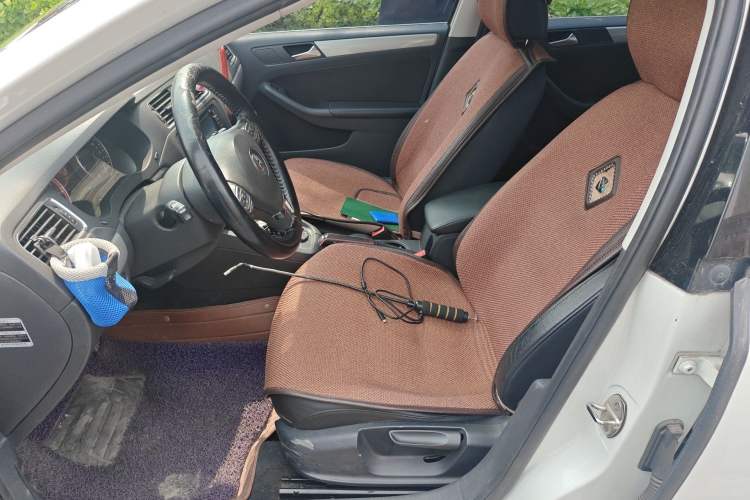 Used Volkswagen Sagitar 2012 1.4TSI Automatic Luxury Edition Left Front Seat