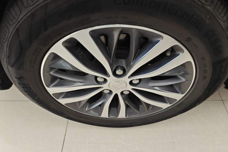 Used Buick GL8 2022 ES Landtrek 653T Comfort Edition