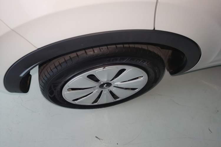 Used Wuling Bingo 2023 203km Light Edition Right Rear Wheel Hub
