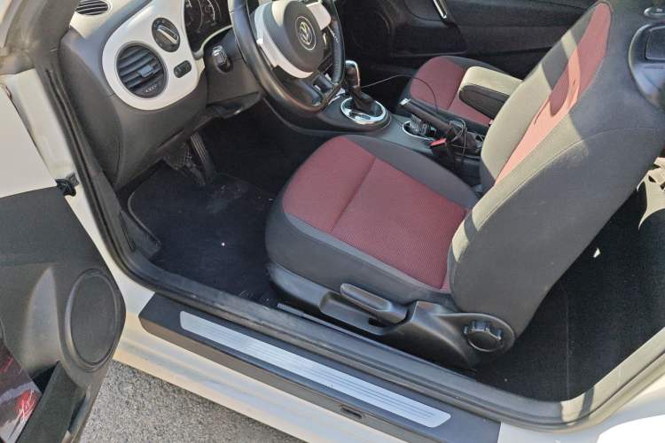 Used Volkswagen Beetle 2013 1.4TSI Fashion Edition Driver Seat