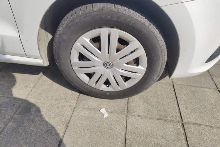 Used Volkswagen Polo 2016 1.4L Manual Fashion Model