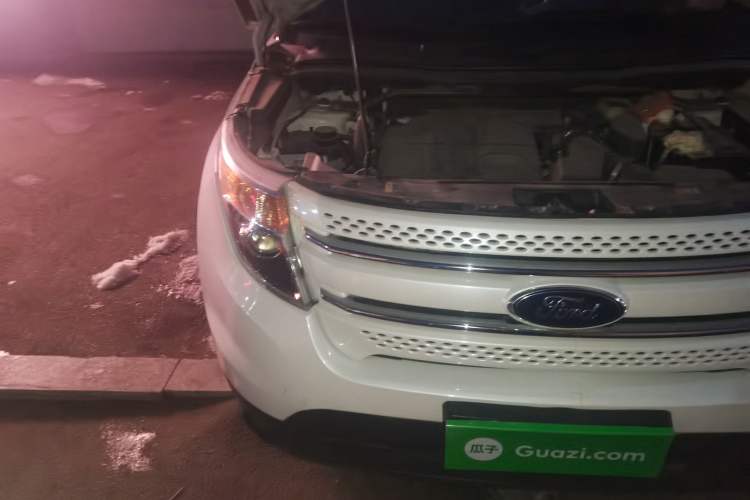 Used Ford Explorer 2013 3.5L Deluxe Model
