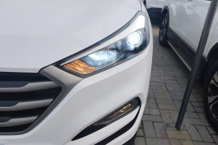 Used Hyundai Tucson 2015 1.6T Dual-Clutch Two-Wheel-Drive Leading Model