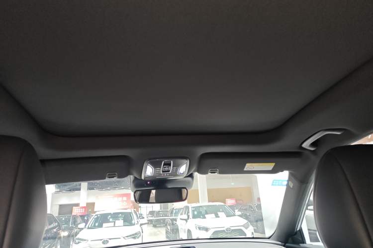 Used GAC Trumpchi GS8 2022 Linghang Series 2.0 TGDI Two-Wheel-Drive Luxury Smart Connectivity Version (7 Seats)