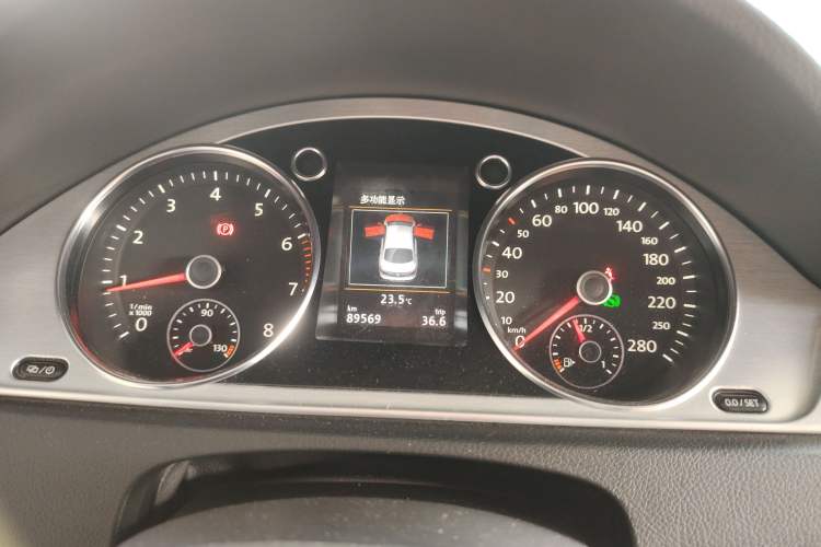 Used Volkswagen FAW-Volkswagen CC 2015 1.8TSI Luxury Model Instrument Cluster