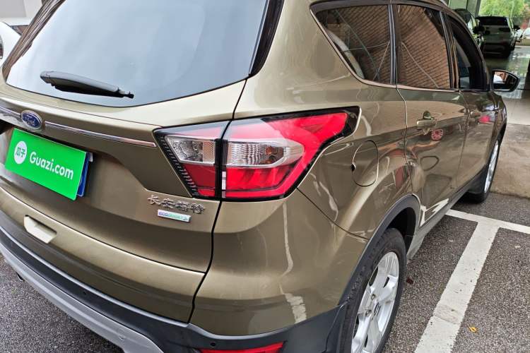 Used Ford Kuga 2017 EcoBoost 180 Two-Wheel-Drive Tiger Leap Model Right Rear Taillight