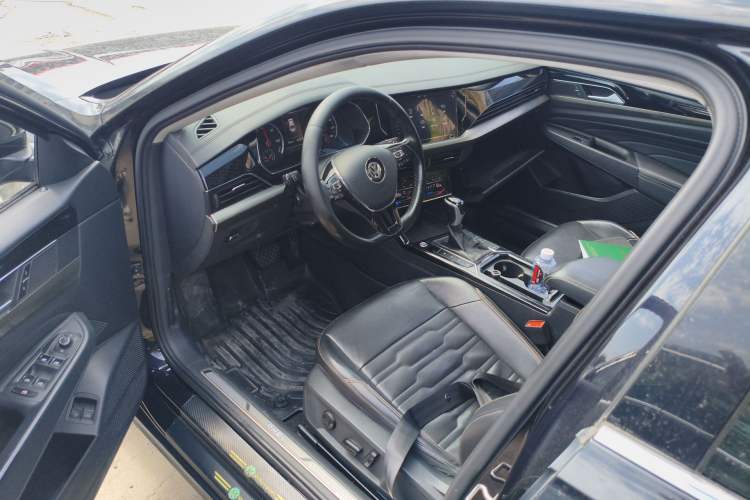 Used Volkswagen Passat New Energy 2020 430 PHEV Hybrid Elite Edition China VI Standard Driver Seat