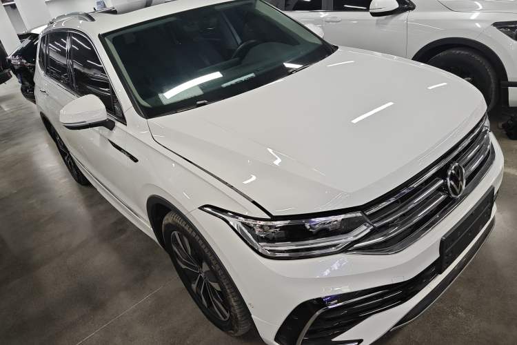 Used Volkswagen Tiguan L 2022 330TSI Automatic Two-Wheel Drive R-Line Enhanced Edition
