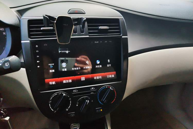 Used Nissan Tiida 2011 1.6L CVT Comfort Model Audio And AC Panel