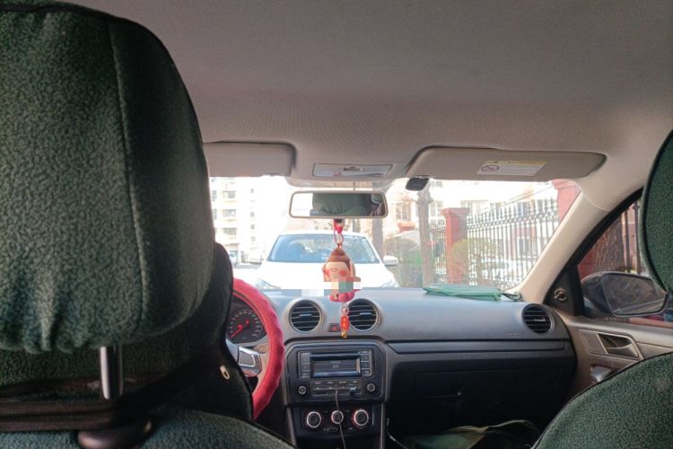 Used Volkswagen Jetta 2015 1.4L Manual Fashion Model