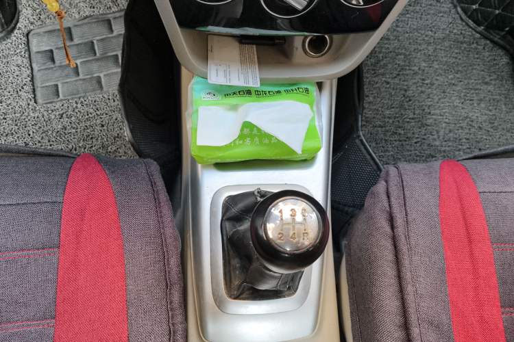 Used CHANGAN Alsvin V3 2015 1.4L Manual Meiruan Model China V Standard
