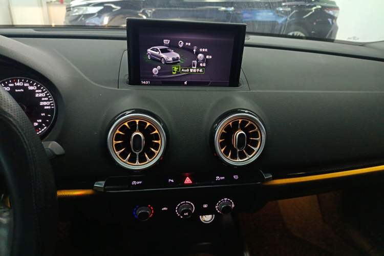 Used Audi A3 2018 30th Anniversary Edition Limousine 35 TFSI Fashion Model
