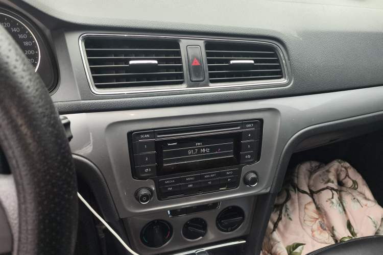 Used Volkswagen Lavida 2013 Restyled Classic 1.6L Automatic Comfort Edition