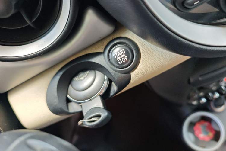 Used MINI 2011 1.6L COOPER Excitement
