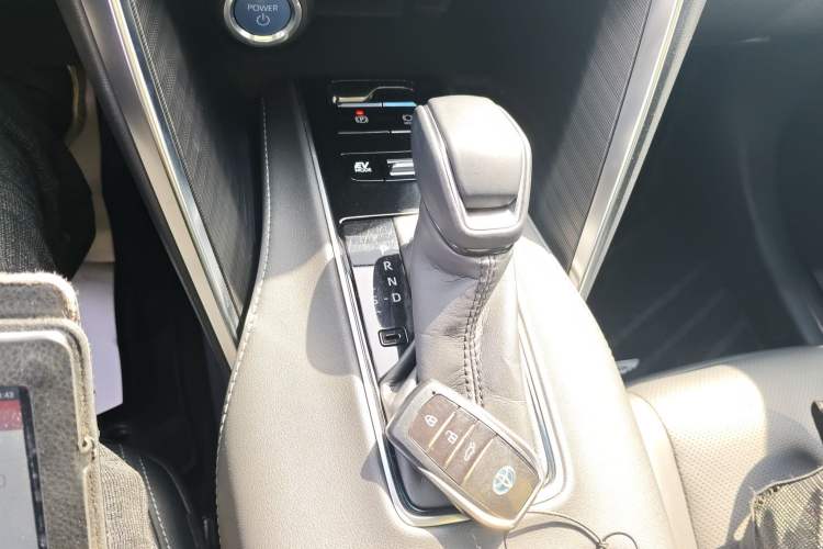 Used Toyota Harrier 2022 Dual-Engine 2.5L CVT Four-Wheel Drive Flagship Edition
