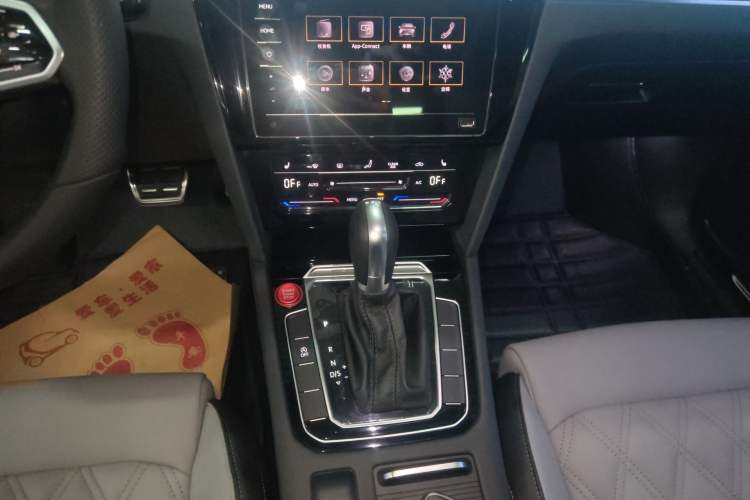 Used Volkswagen Magotan 2023 2 Million Units Limited Edition 330TSI DSG Leading Version Gear Lever