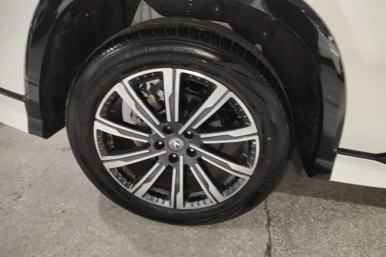 Used CHANGAN CS75 PLUS 2024 3rd Generation Champion Edition 1.5T Intelligent Drive Dynamic Model