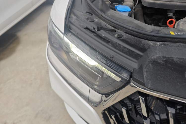 Used Haval H6 2023 National Trend Edition 1.5T Automatic Urban Version Right Front Headlight