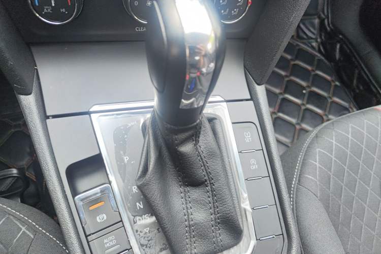 Used Volkswagen Lamando 2019 230TSI DSG Fashion Edition China VI
