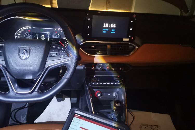 Used Baojun 510 2017 1.5L Manual Luxury Model Audio And AC Panel