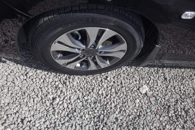 Used Honda Accord 2014 2.0L LX Comfort Edition Left Front Wheel Hub