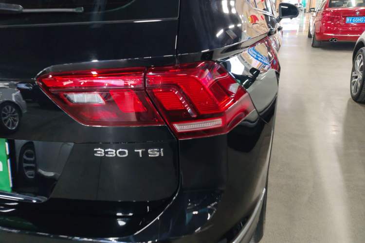 Used Volkswagen Tiguan L 2021 330TSI Automatic Two-Wheel Drive Smart Edition
